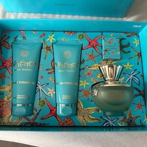 Versace Dylan Turquoise Perfume